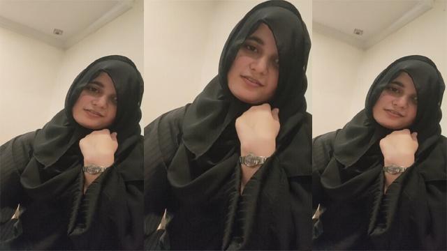 Young Punjabi Hijabi Wife Deepthroat Sucking Ex Boyfriend
